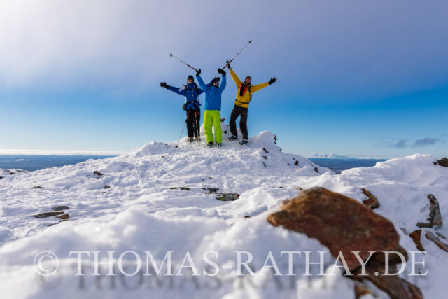 Schneeschuhwanderer im Winter auf dem Städjan in Dalarna
